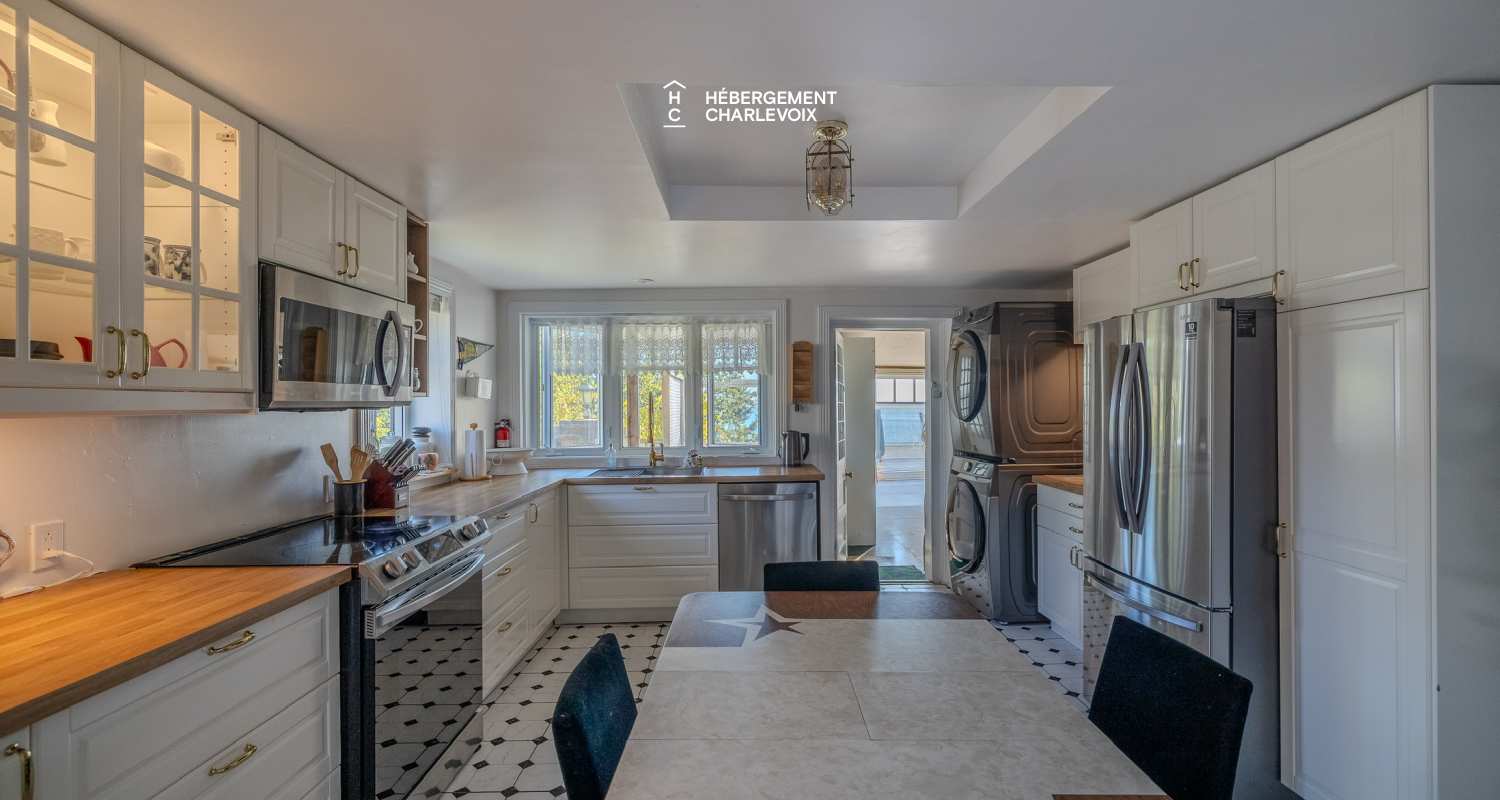 JAU-230 - Historic riverfront home with private hot tub